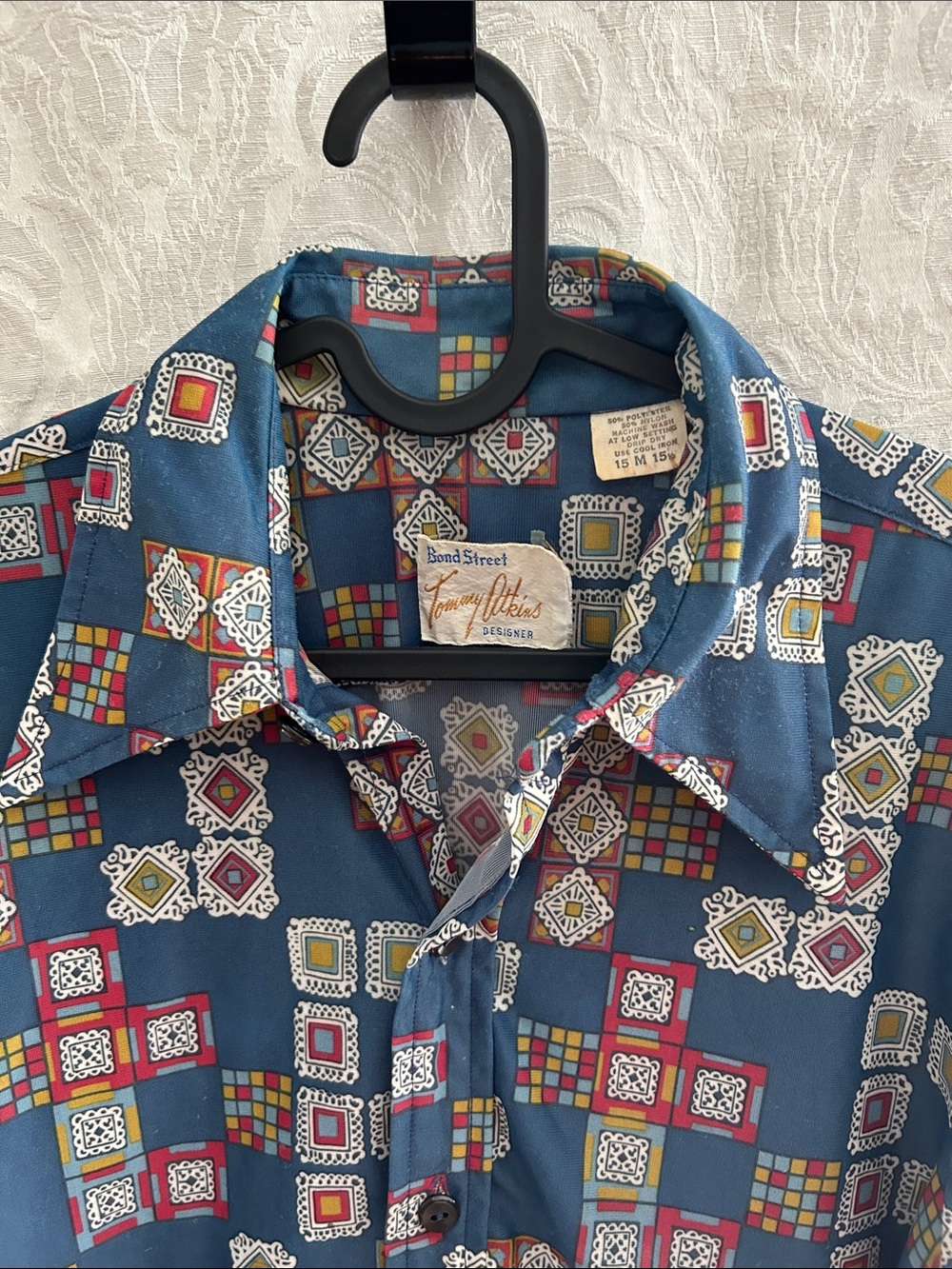 Vintage 1970’s Bond Street Long Sleeve. Size M Tommy Atkins